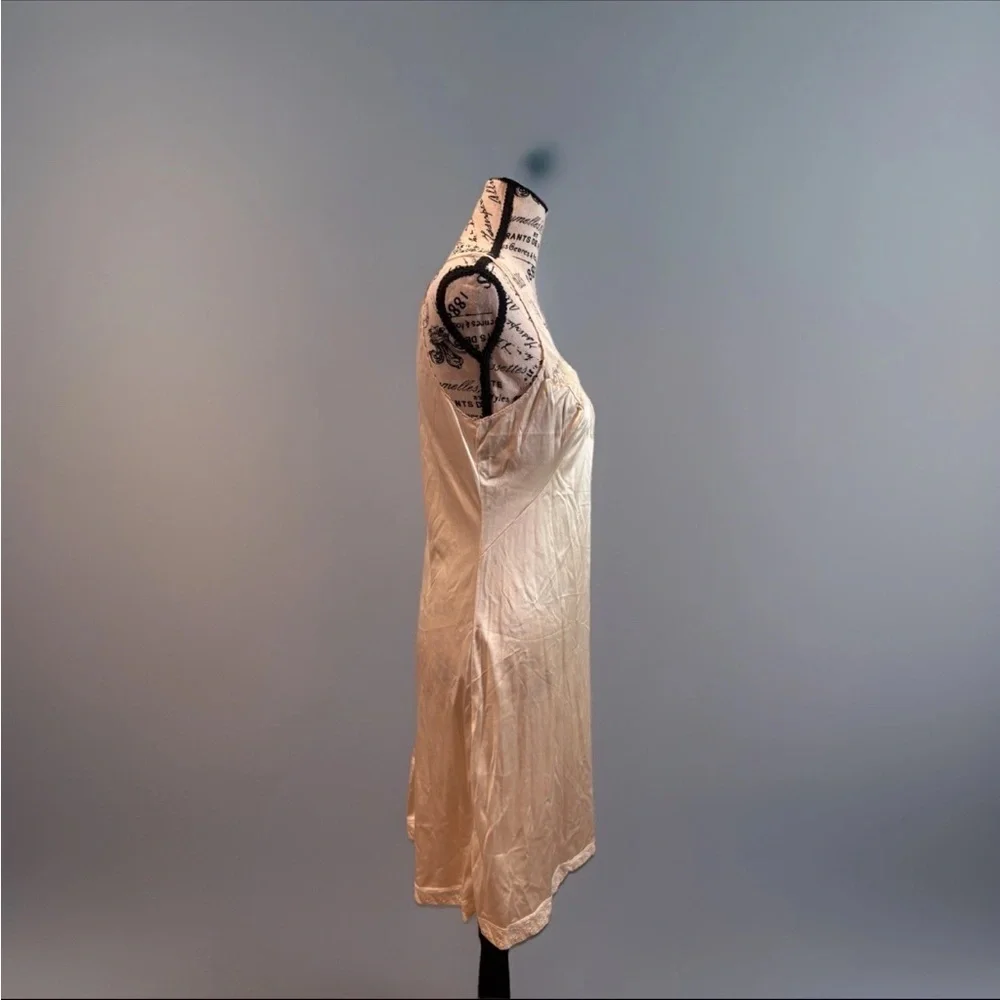 Luxurious Cream Lace Chemise